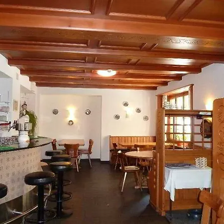 Rebstock Mini-hôtel 3*